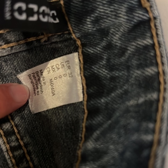 H&M high wasted wide leg jeans good condition - Picture 2 of 3